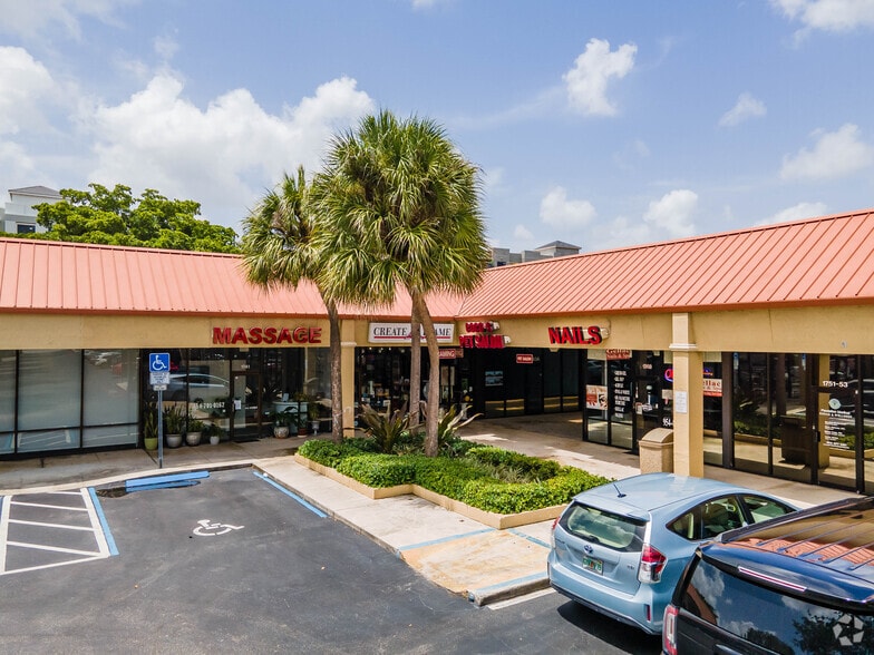 More Photos Of 1727-1797 N University Dr, Plantation Unknown For Lease