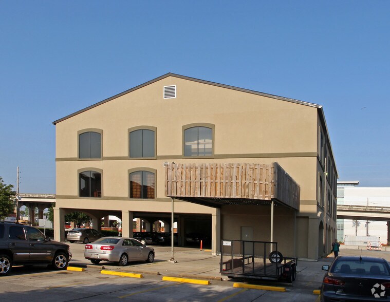 More Photos Of 2901 N Causeway Blvd, Metairie Office Residential For Sale