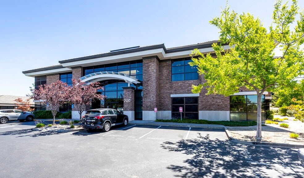 More Photos Of 1111 Exposition Blvd, Sacramento Medical For Lease