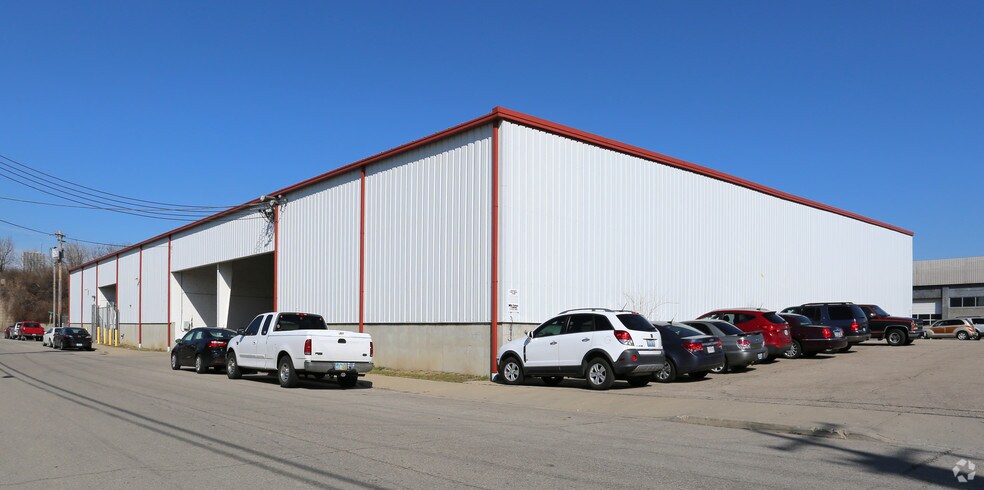 Primary Photo Of 1249-1257 W 7th St, Cincinnati Warehouse For Lease