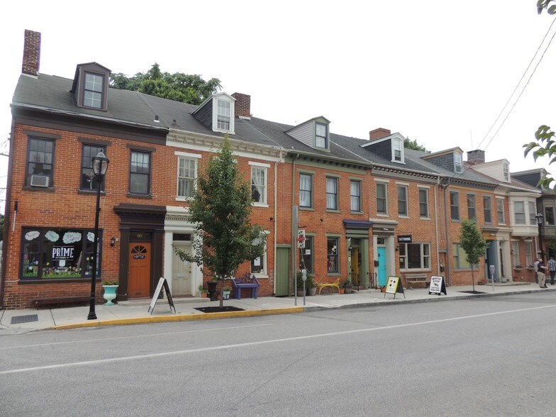 More Photos Of 122 E King St, York General Retail For Lease