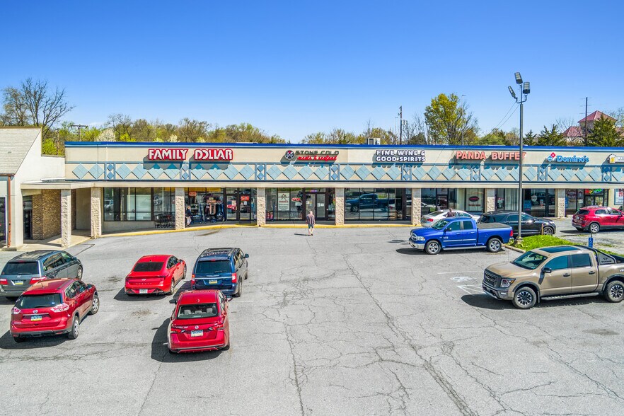 More Photos Of 1575 S Market St, Elizabethtown Storefront For Sale