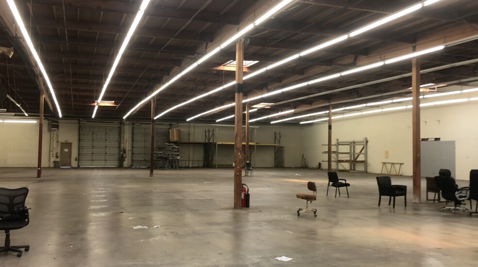 More Photos Of 700 E Port Hueneme Rd, Oxnard Warehouse For Sale