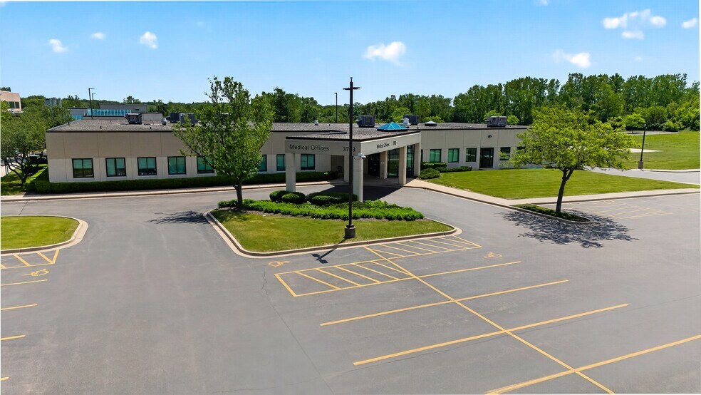 More Photos Of 3703 Doty Rd, Woodstock Medical For Lease