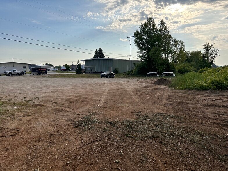 More Photos Of 3945 S Blue Star Dr, Traverse City Service For Sale