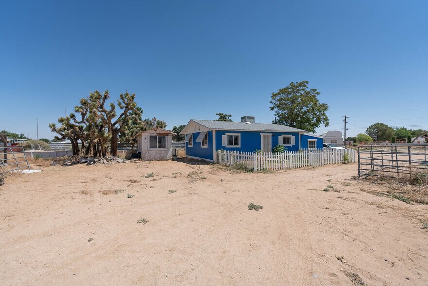 More Photos Of 43254 52nd St W, Lancaster Apartments For Sale