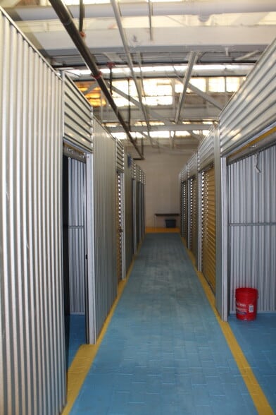 More Photos Of 160 W Haines Blvd, Lake Alfred Self Storage For Sale