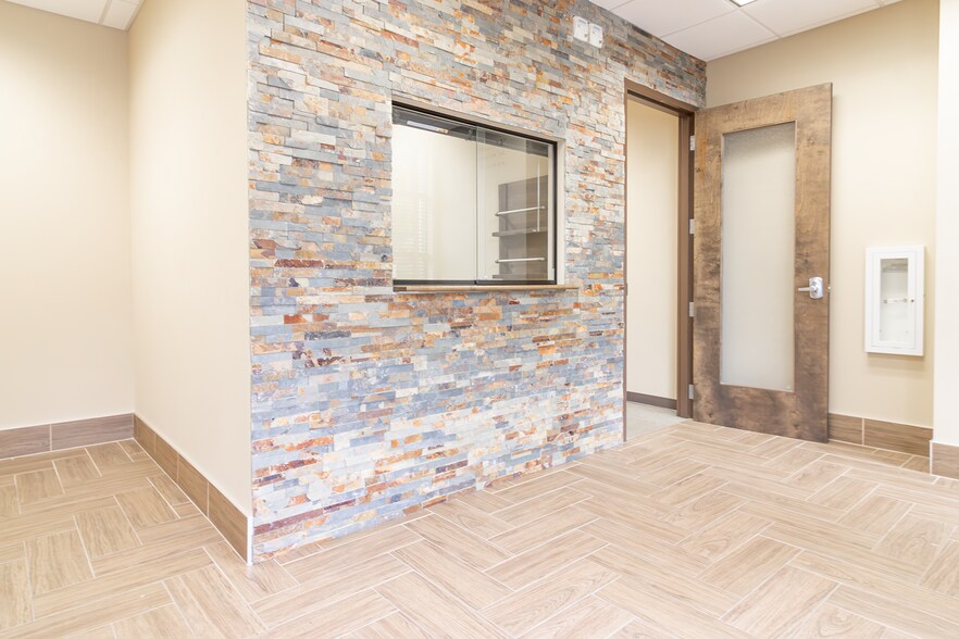 More Photos Of 310 New Fidelity Ct, Garner Medical For Lease