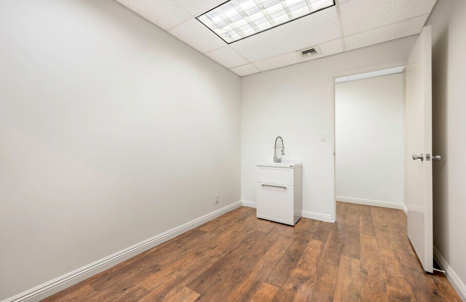 More Photos Of 2700 N Bellflower Blvd, Long Beach Medical For Lease