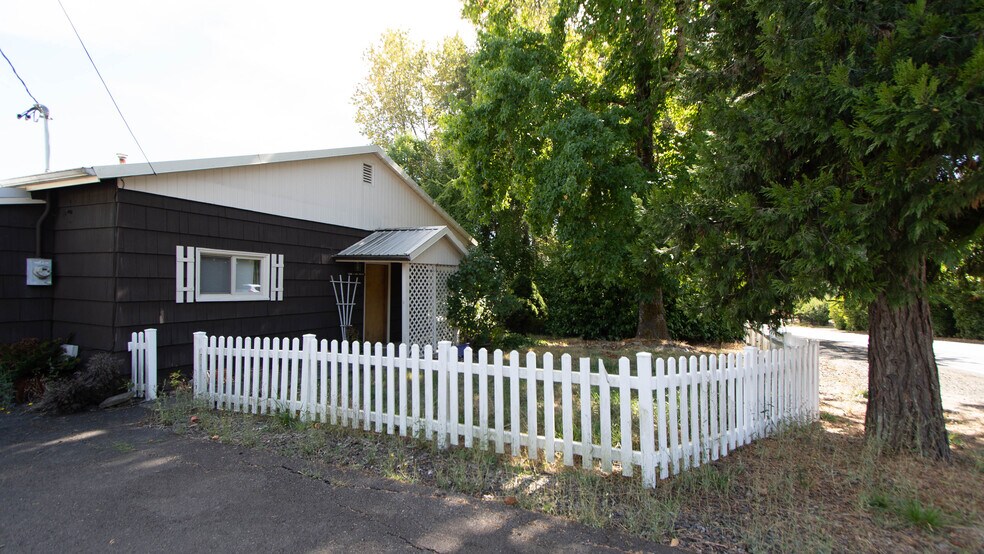 More Photos Of 769 N 9th St, Philomath Land For Sale