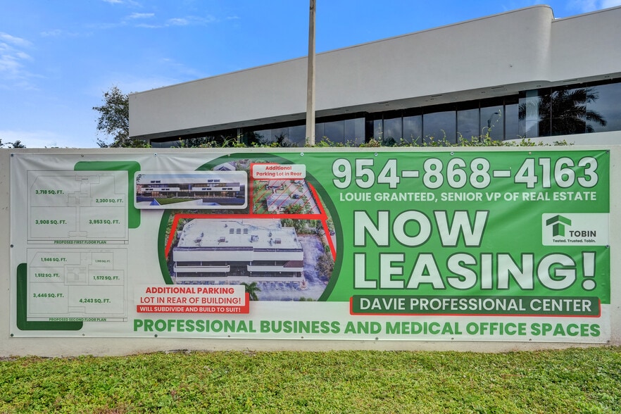 More Photos Of 4690 S University Dr, Davie Freestanding For Lease