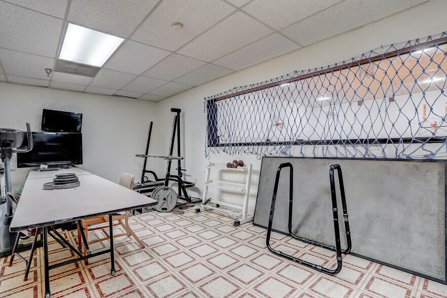 More Photos Of 950 S Central Ave, Compton Schools For Sale