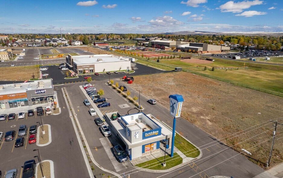 More Photos Of 2703 E Sunnyside Rd, Ammon Fast Food For Sale