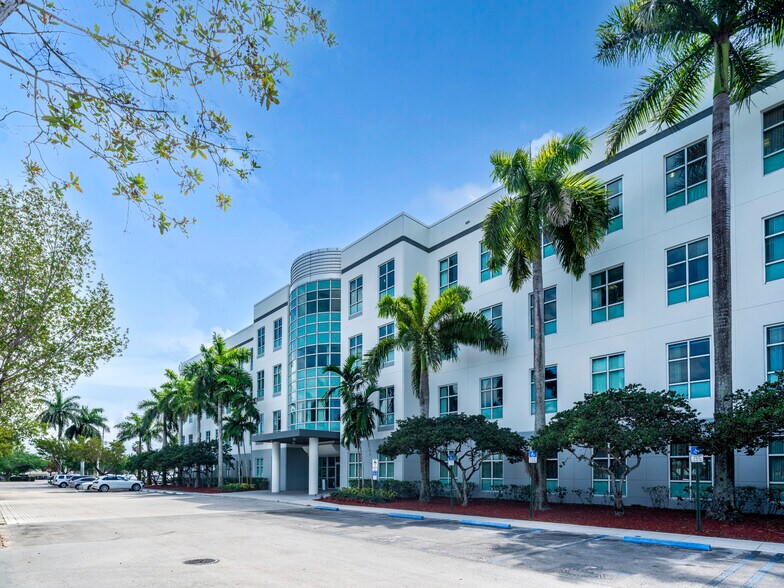 More Photos Of 8200 NW 33rd St, Doral Office For Lease