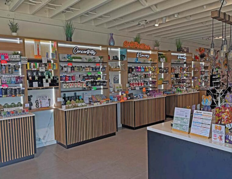 More Photos Of 10701 Burbank Blvd, North Hollywood Storefront For Sale