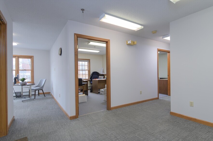More Photos Of 156 Main St, Ludlow Office For Sale