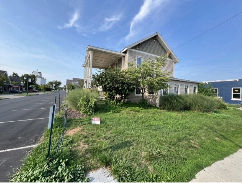 Primary Photo Of 43 E Bridge St NE, Rockford Freestanding For Lease