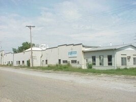 Primary Photo Of 215 Taylor St, East Peoria Warehouse For Lease