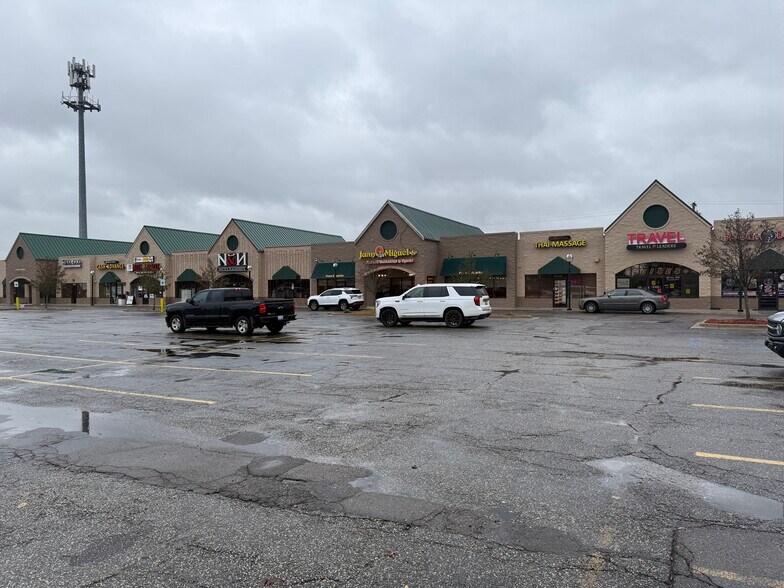 More Photos Of 21300-21384 Hall Rd, Clinton Township Freestanding For Lease