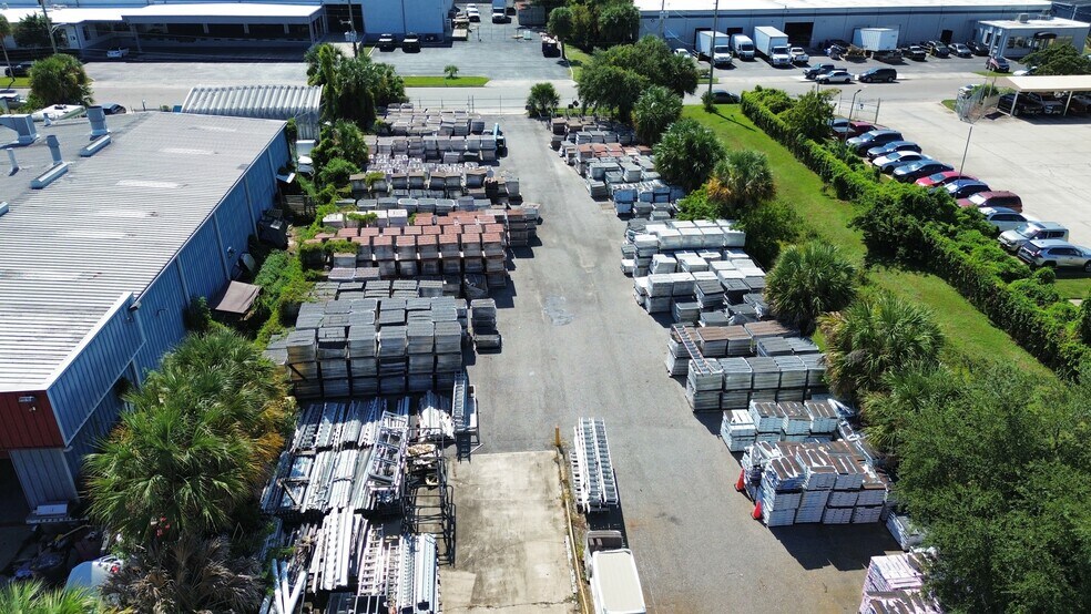 More Photos Of 3500 Silver Star Rd, Orlando Warehouse For Lease