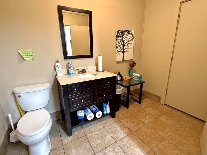 More Photos Of 2120 N 14th St, Ponca City Freestanding For Lease