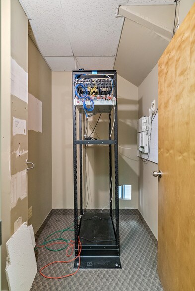 More Photos Of 14325 Willard Rd, Chantilly Office For Lease