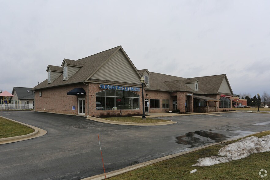 Primary Photo Of 295 Weatherstone Dr, Wadsworth General Retail For Lease