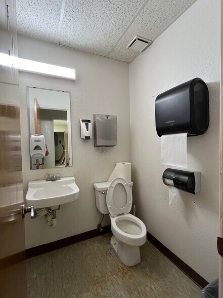 More Photos Of 302 Priest Dr, Killeen Office For Lease