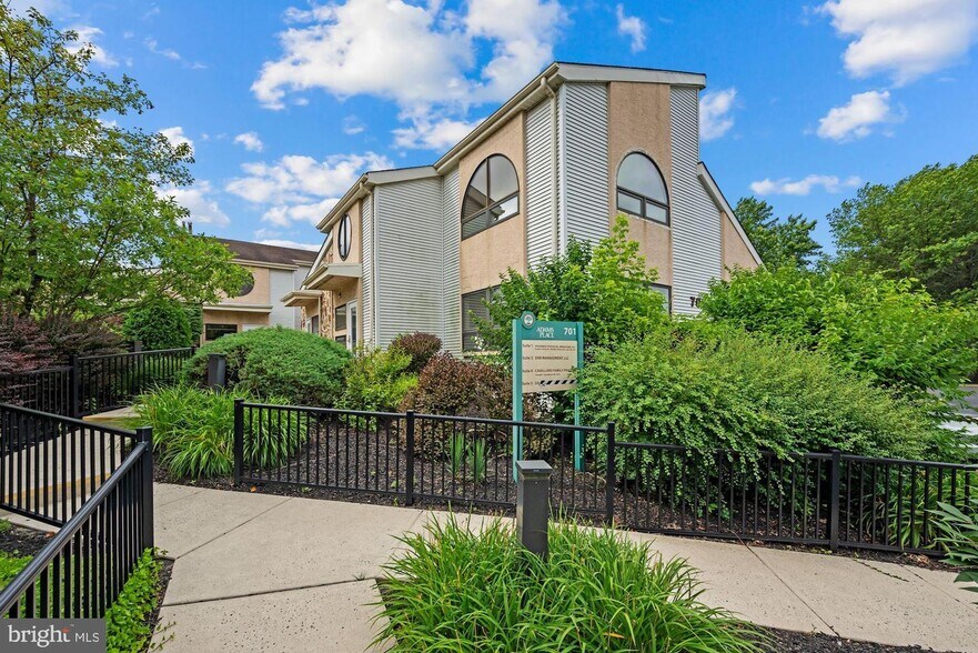 More Photos Of 701 W White Horse Rd, Voorhees Office For Sale