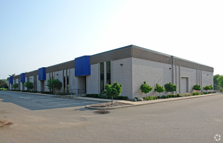 Primary Photo Of 11111-11181 Greenbrier Rd, Minnetonka Flex For Sale