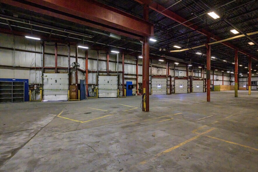 More Photos Of 111 Mosher St, Holyoke Warehouse For Lease