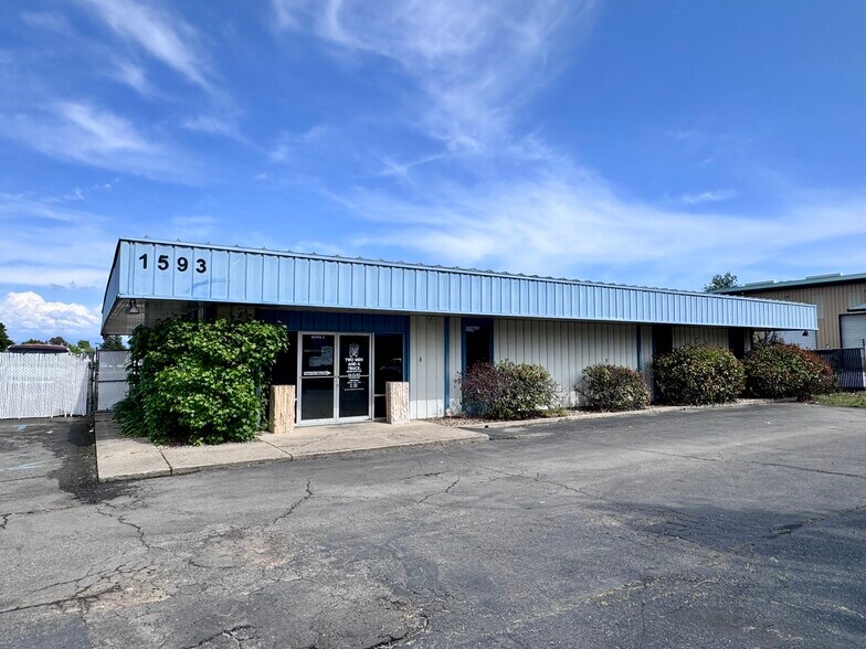 More Photos Of 1593 Beltline Rd, Redding Manufacturing For Lease