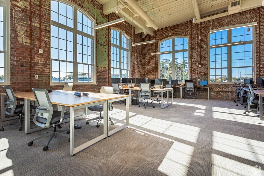 More Photos Of 4900 O'Hear Ave, North Charleston Coworking Space