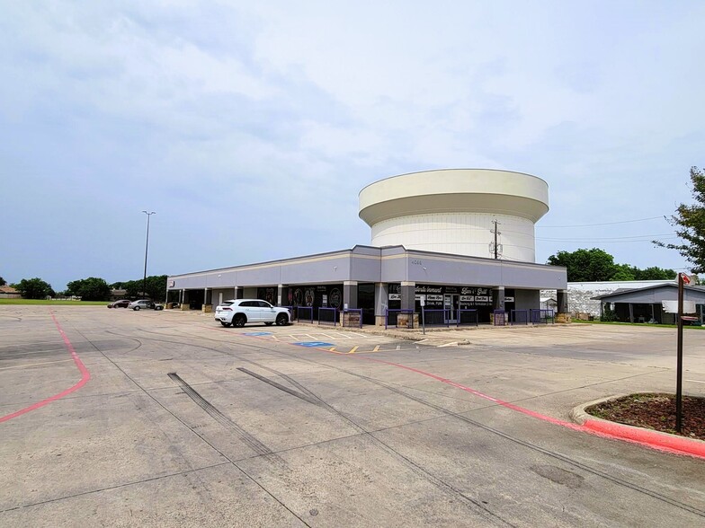 Primary Photo Of 4099-4111 W Camp Wisdom Rd, Dallas Unknown For Lease