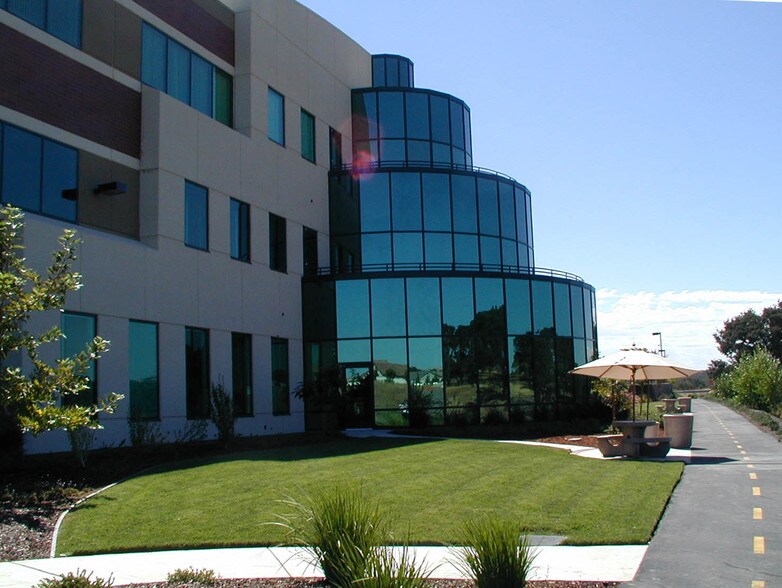 More Photos Of 35 Iron Point Cir, Folsom Office For Lease