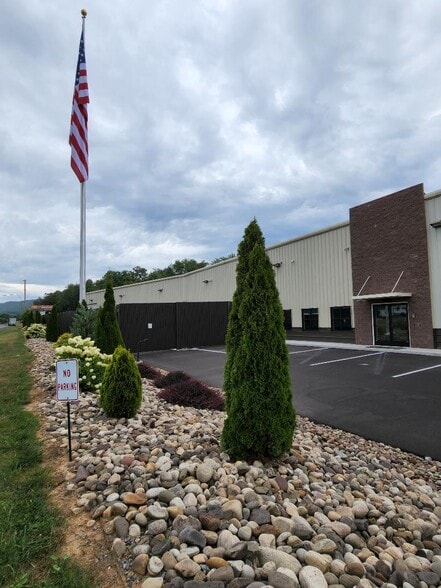 More Photos Of 2851 S Reach Rd, Williamsport Light Distribution For Lease