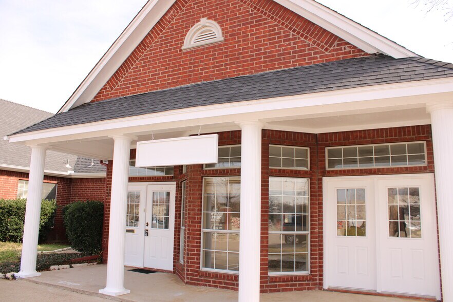 More Photos Of 6407 Colleyville Blvd, Colleyville Medical For Sale