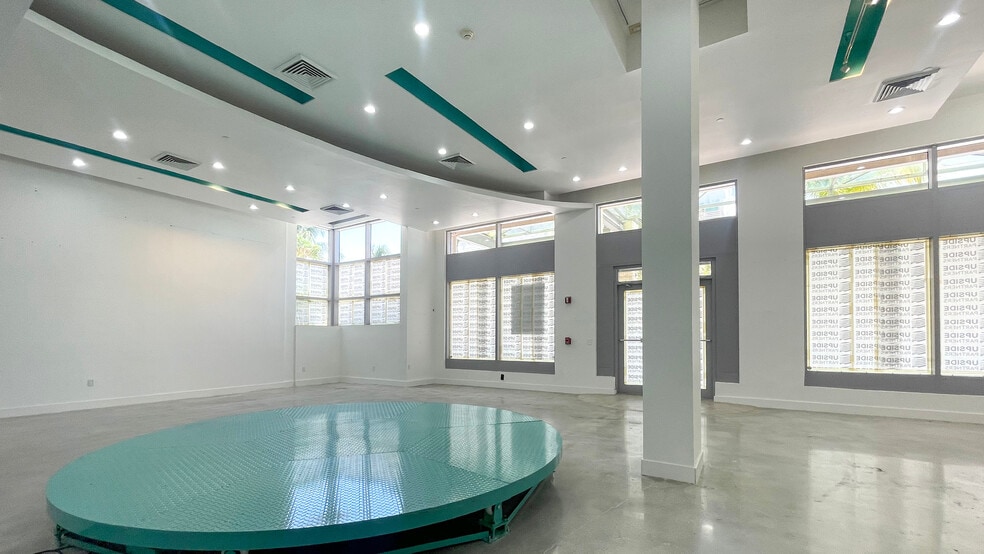 More Photos Of 1451 Ocean Dr, Miami Beach Apartments For Sale