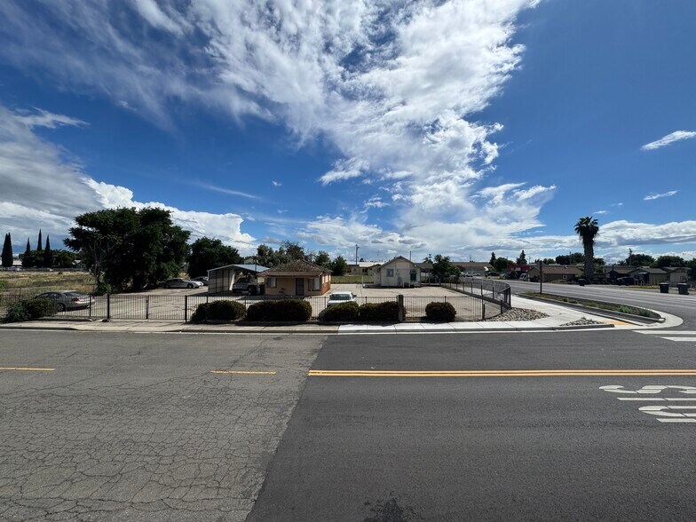 More Photos Of 6630 Callander Ave, Riverbank General Retail For Lease