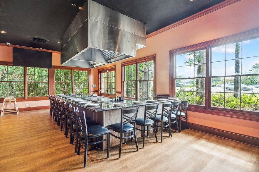 More Photos Of 629 N Highway 190, Covington Restaurant For Sale