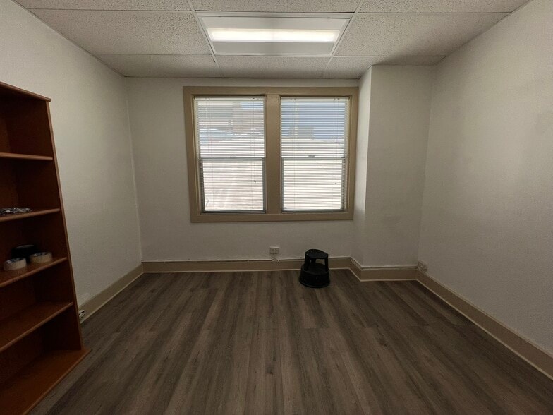 More Photos Of 925-927 E Colorado Blvd, Pasadena Storefront Retail Office For Lease