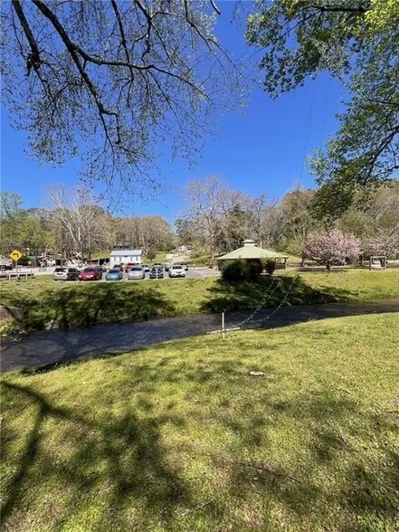 More Photos Of 4645 Georgia 136, Talking Rock Freestanding For Sale