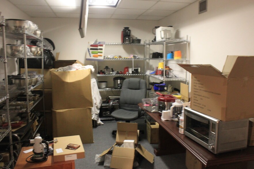 More Photos Of 2475 Hollywood Blvd, Hollywood Office For Lease