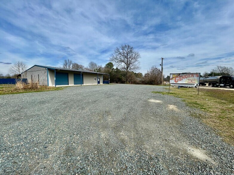 More Photos Of 9318 US Highway 59 N, Atlanta Specialty For Sale