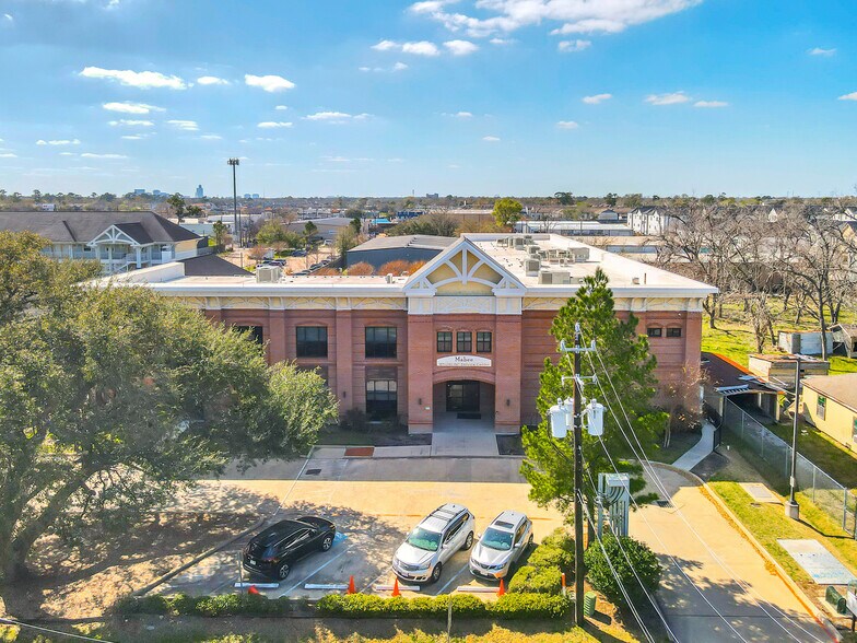Primary Photo Of 1905 Jacquelyn Dr, Houston Schools For Lease
