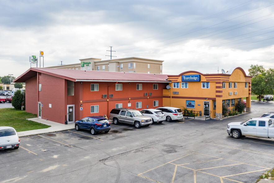 Primary Photo Of 805 S Leonard Ave, Lima Hotel For Sale