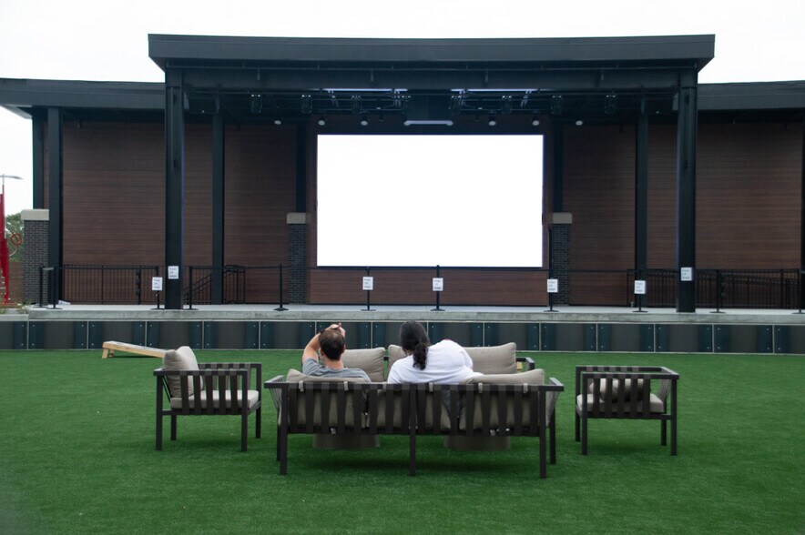 More Photos Of 16985 N Outer Forty Dr, Chesterfield Unknown For Lease