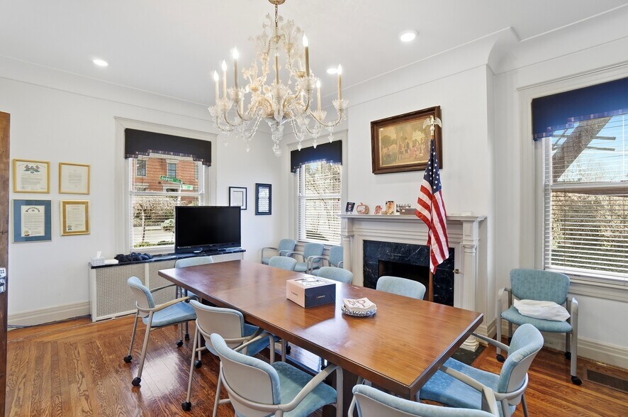 More Photos Of 2406 Auburn Ave, Cincinnati Office Residential For Sale