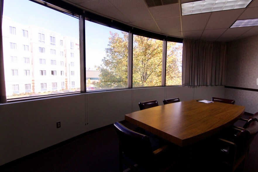 More Photos Of 3751 Island Ave, Philadelphia Office Residential For Lease