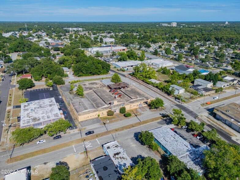 More Photos Of 1315 S 5th Ave, Wilmington Warehouse For Sale